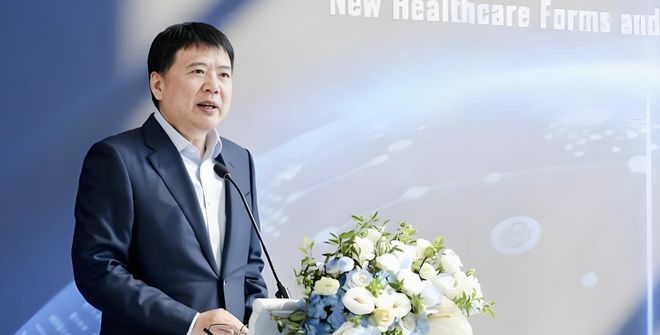 招行"零售一哥"地位承压，王小青拒当"替罪羊"