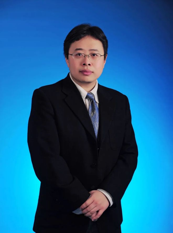 美联储加息25基点，邵宇：黄金科技延续配置逻辑，建议加码能源与高股息资产