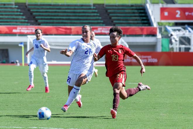 韩乔生：中国女足全队脚风不正，但仍握出线主动权