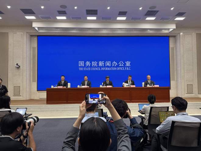 国家广播电视总局：将机顶盒功能以软件形态内置 14:39