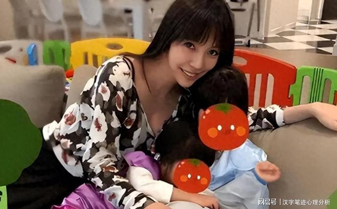离婚后李靓蕾近况曝光，憔悴模样令王力宏始料未及