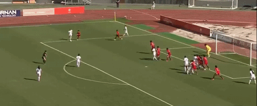 半场：中国女足0-1乌兹女足，中国女足7成控球难破门