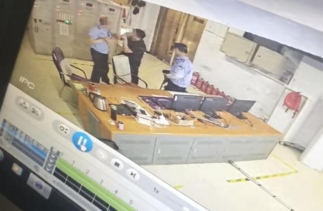业主拳击56岁保安头部致其跌落台阶 经抢救20余天不幸身亡