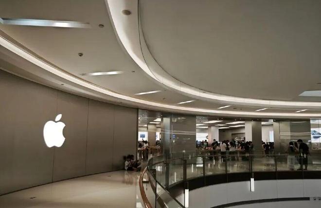 花10万买iPhone专挑最贵款还禁止开箱 店主越琢磨越不对劲