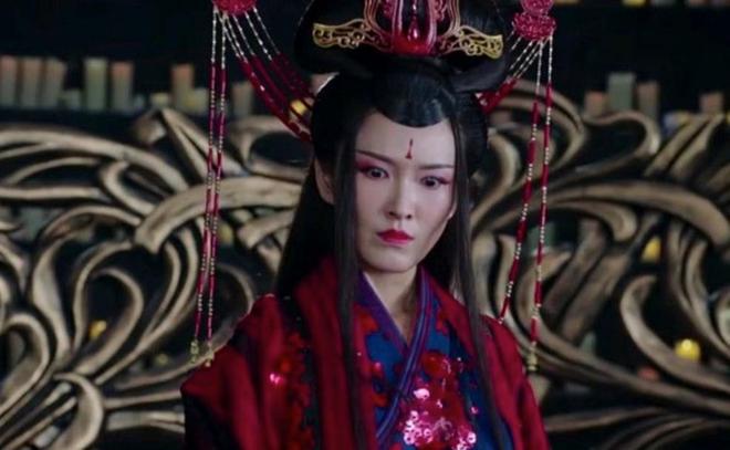 李梦，靠疯批反派升咖不丢人