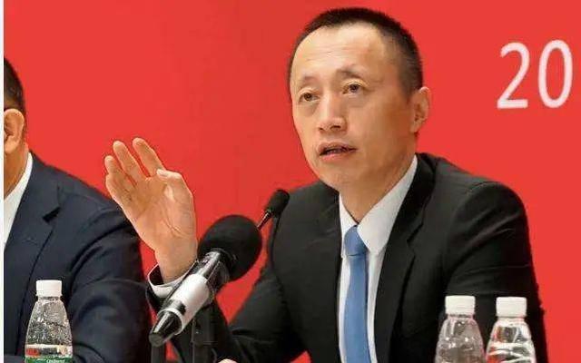 退休9个月后，万科原一把手郁亮“麻烦”来了，潜在麻烦不小